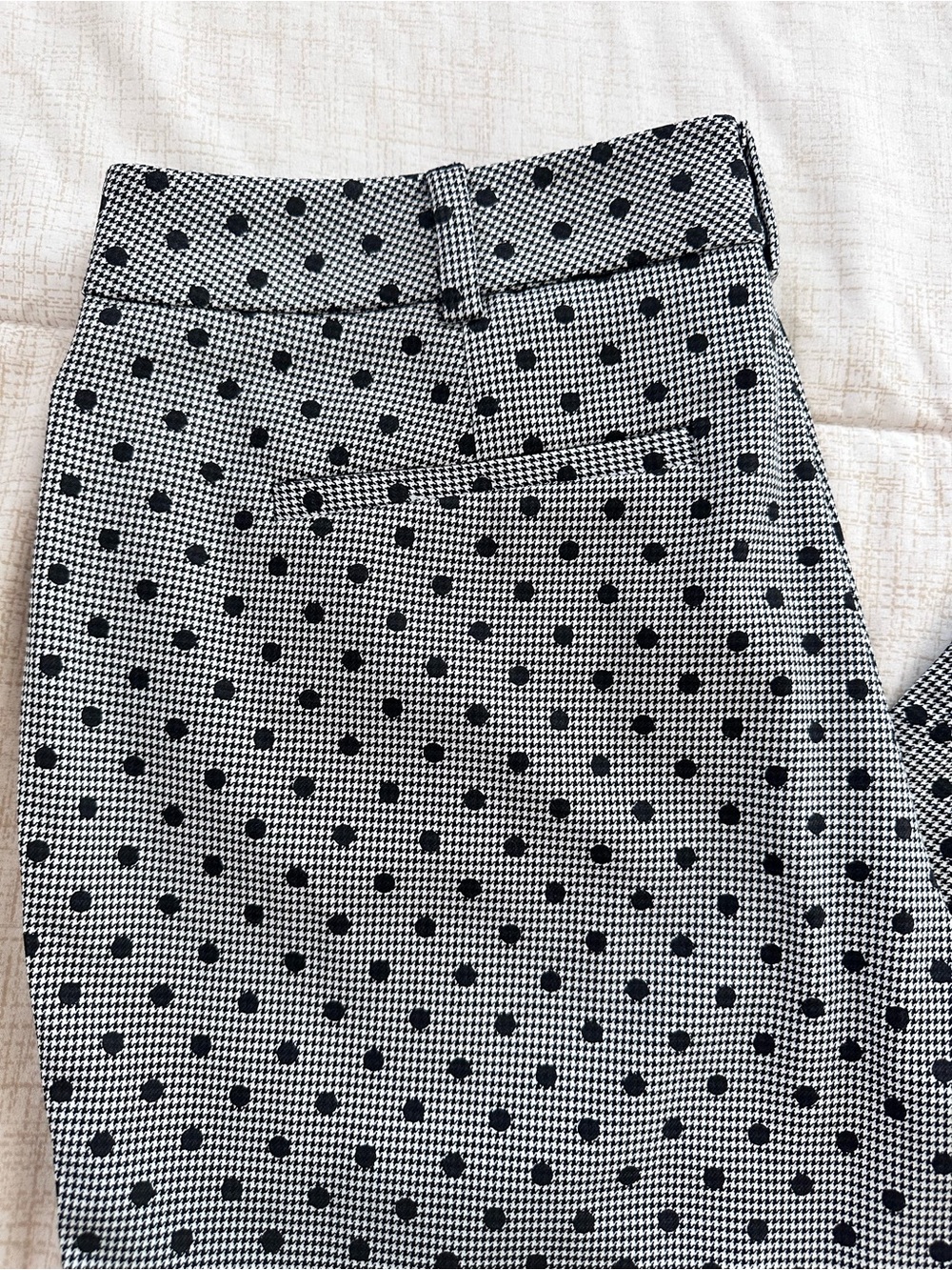 New York & Company Black Polka Dot Ankle Pants Size 8 - Picture 5 of 9